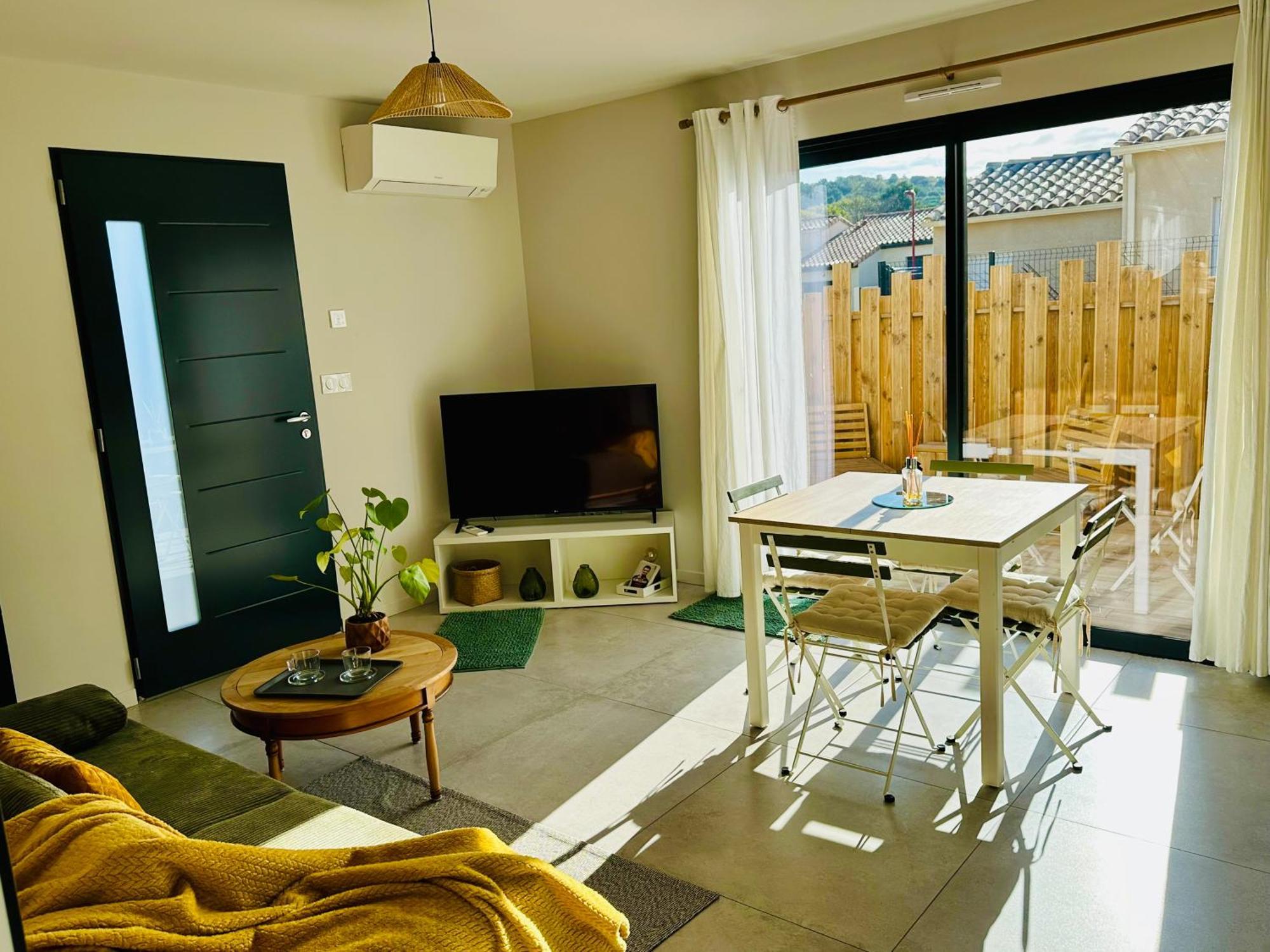 Appartement Maison Ensoleillee Sur-equipee Avec Terrasse Et Parking